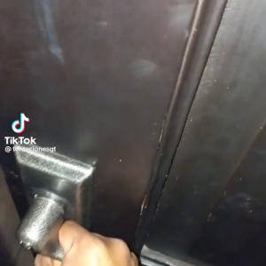 f7dbf5fa66f1ec1592f17e26d6c2d014.mp4